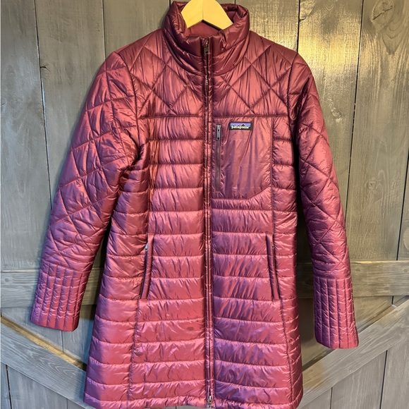 Women’s Medium Patagonia Radalie Insulated Parka in Light Balsamic - Picture 3 of 6